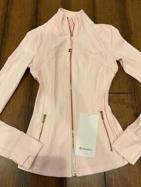 Lululemon Women's Pink Jacket